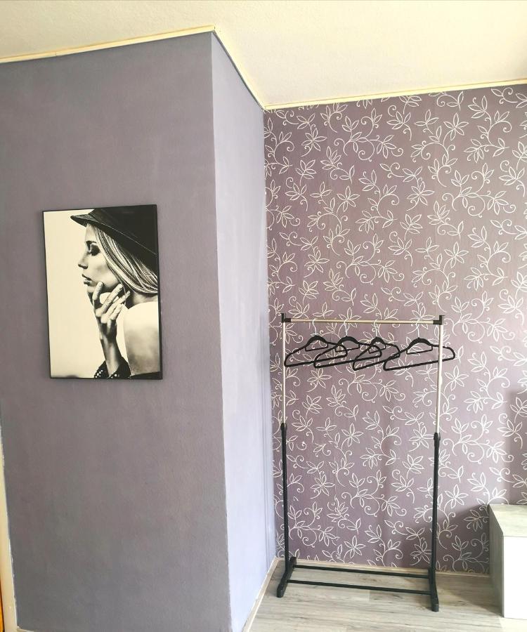 Zimmervermietung Schoene Gasse 6 * Freiberg