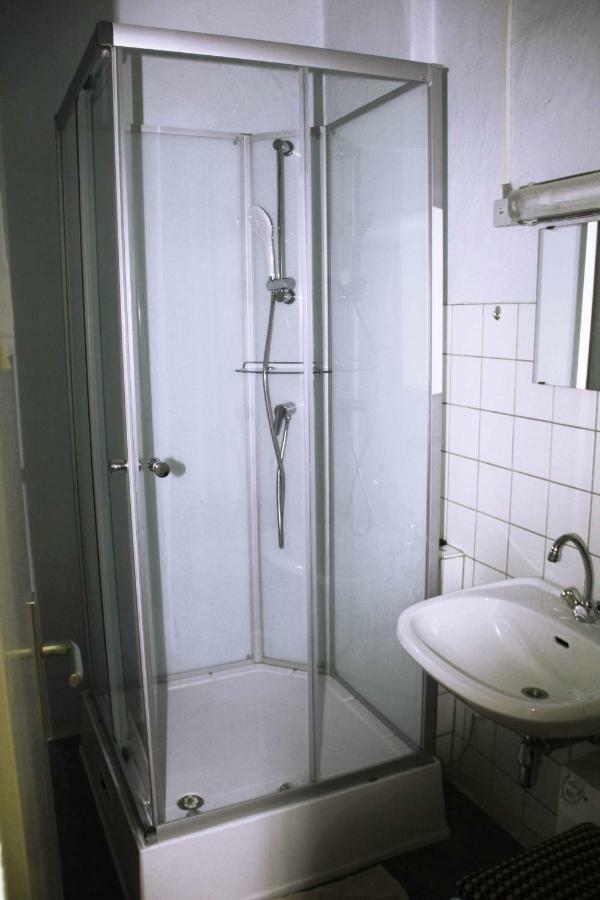 Zimmervermietung Schoene Gasse 6 * Freiberg